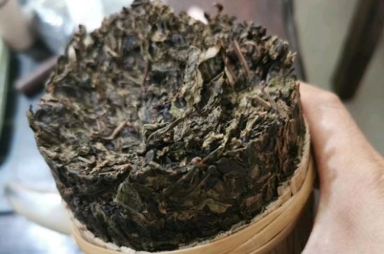 黑茶調(diào)理婦科病，女人喝黑茶好處太多了！
