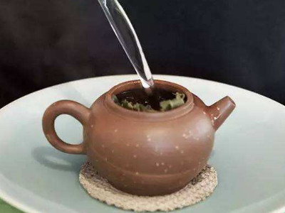 鐵觀音的泡法，水溫100°C最佳第一泡不能喝