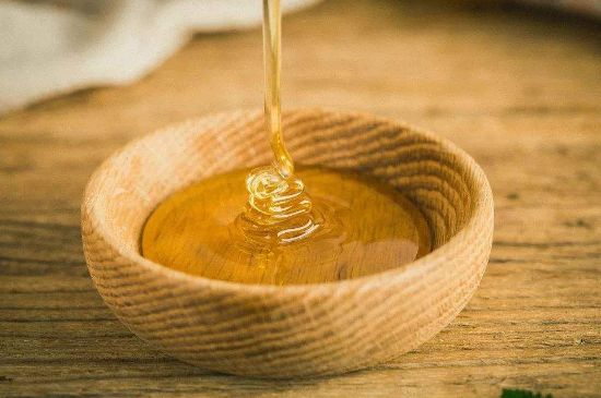 老茶浸蜜有什么功效，茶葉浸蜂蜜治咳嗽