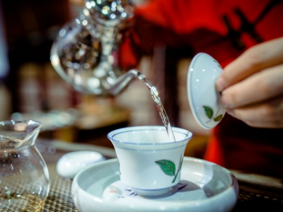 千萬別做兼職茶藝師，女人學茶藝好嗎？