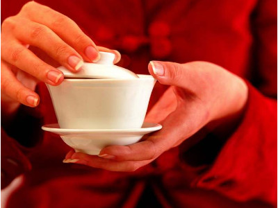 鐵觀音的泡法，水溫100°C最佳第一泡不能喝