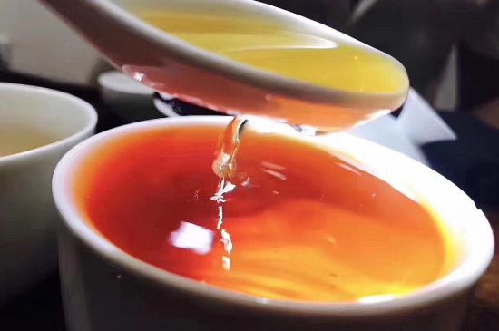 女人喝肉桂紅茶有什么好處，肉桂加紅茶的功效與作用