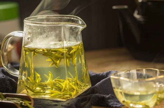 蜂蜜泡茶葉的副作用，蜂蜜泡茶葉有什么禁忌