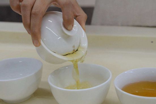 泡茶的順口溜，茶葉三泡是精華