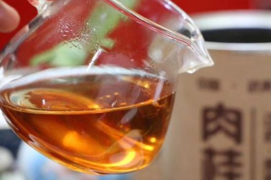 女人喝肉桂紅茶有什么好處，肉桂加紅茶的功效與作用