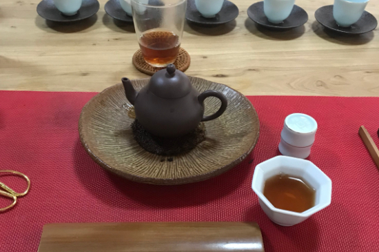 肉桂可以用紫砂壺沖泡嗎，紫砂壺能泡武夷巖茶肉桂用嗎？