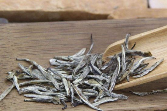 春茶季怎么辨別白毫銀針的好壞，好的白毫銀針如何選購？