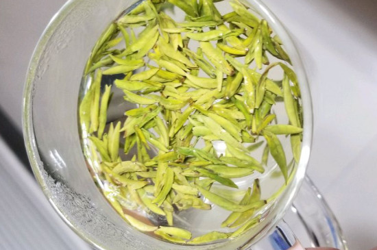 茶葉過期5年了但沒開封，茶葉放久了能喝嗎