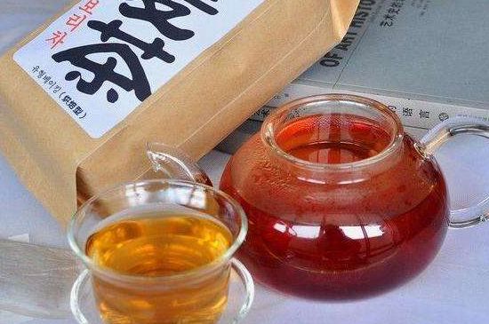 飯店喝的聞起很香的茶，餐館里的蕎麥茶還是大麥茶？