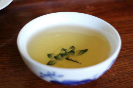 茉莉香精茶的鑒別方法，茉莉茶加香精怎樣識別？