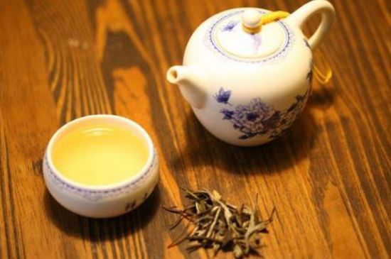 什么茶葉容易放香精，香精茶有什么危害？