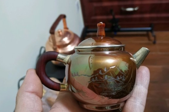 常見的七大材質(zhì)的茶具優(yōu)缺點，用什么材質(zhì)的茶具泡茶最好？