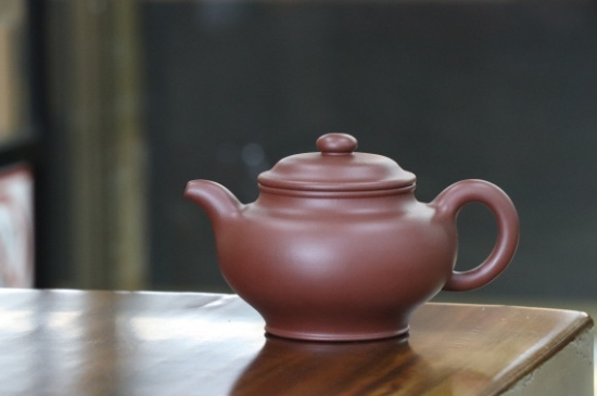 剛買的紫砂壺要怎么開壺養(yǎng)壺，<a href=http://m.hospitalantoniolorena.com/chaju/zisha/ target=_blank class=infotextkey>紫砂壺開壺</a>與養(yǎng)壺的方式方法