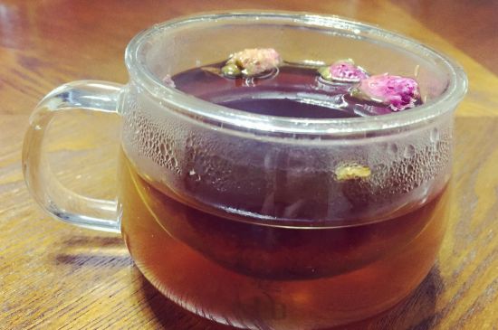 喝玫瑰花茶能祛斑嗎，玫瑰花茶有祛斑的功效嗎？