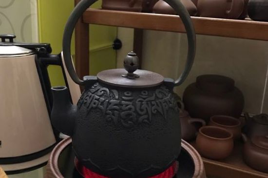 鐵壺生銹燒的水有害嗎，鐵壺內(nèi)壁生銹怎么辦