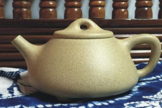 本山綠泥怎么分辨真假，真正的本山綠泥紫砂壺怎么鑒別？