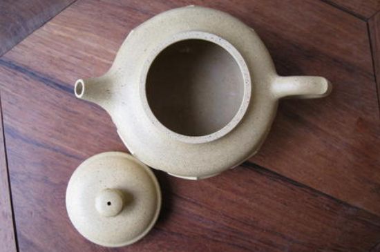 本山綠泥怎么分辨真假，真正的本山綠泥紫砂壺怎么鑒別？