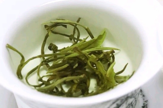 茉莉香珠跟龍珠有什么區(qū)別嗎，茉莉龍珠和茉莉香珠那個(gè)好？