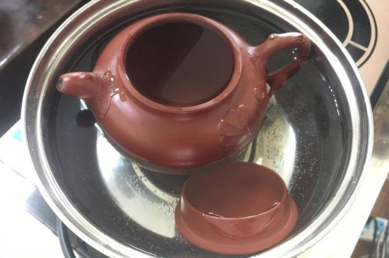 紫砂開壺和不開壺的區(qū)別，紫砂壺開壺的正確方法及開壺建議