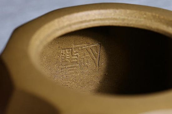 紫砂壺密密麻麻黑點(diǎn)，布滿了很多小黑點(diǎn)的紫砂好嗎