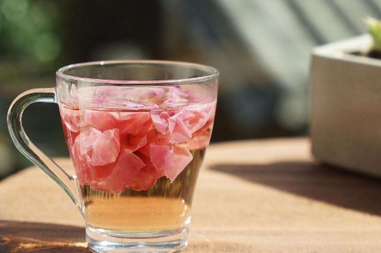 玫瑰花茶和什么搭配好，玫瑰花茶的搭配大全！