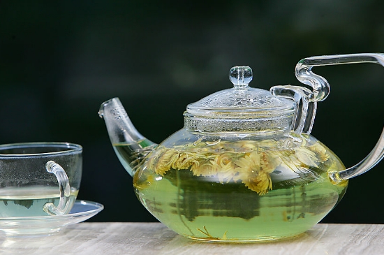 菊花茶天天喝行嗎，每天喝菊花泡茶喝好嗎？