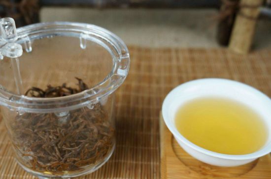 300塊錢的金駿眉能喝嗎，兩三百多金駿眉和一千多區(qū)別