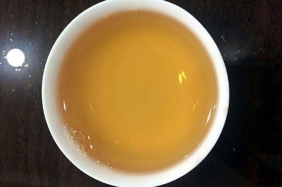 白茶三年為藥七年為寶的原理，為什么說一年茶三年藥七年寶？