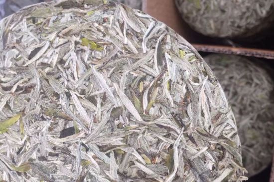 7年壽眉和2年白牡丹哪個好，老白茶壽眉與白牡丹的口感區(qū)別