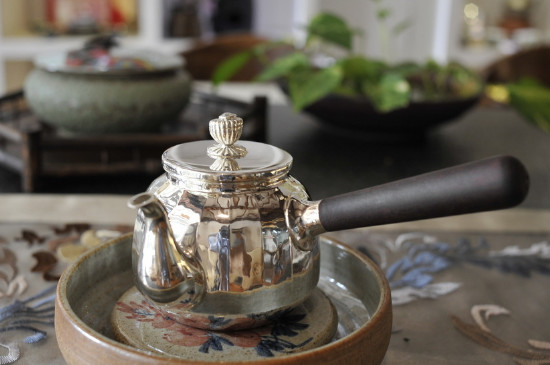 黑茶用什么壺煮最好，黑茶用什么煮效果好？