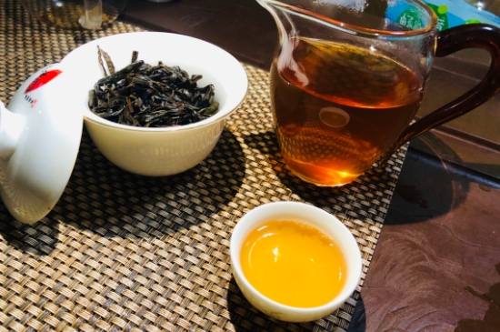 為什么喝巖茶會上火，巖茶喝多上火怎么辦？