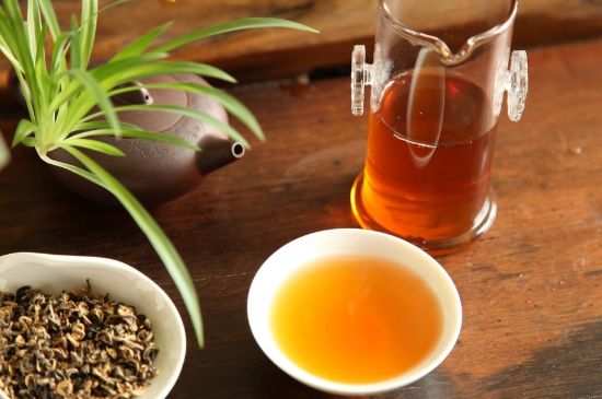 飯后多長(zhǎng)時(shí)間喝六堡茶最好，六堡茶一天喝多少