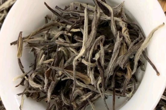 三年白茶賽砒霜，這是真的嗎？