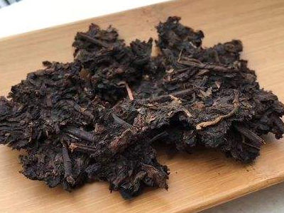 黑茶的功效與作用，長(zhǎng)期喝黑茶有什么功效？