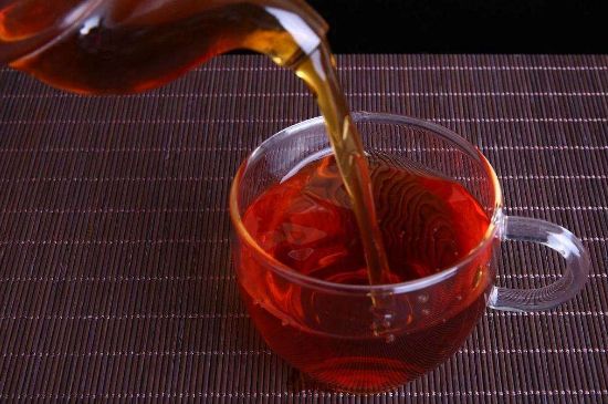 紅茶會加重濕氣嗎，喝什么茶能去除體內(nèi)濕氣