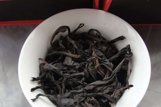 大紅袍四大品種有哪些，大紅袍的種類和著名品種特點(diǎn)介紹