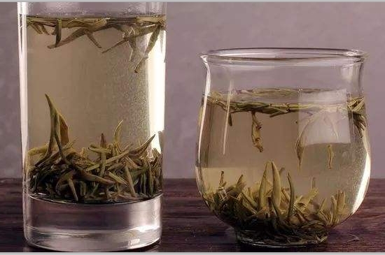 西湖龍井茶毫和發(fā)霉區(qū)別圖片，長霉的龍井茶葉會是什么樣？