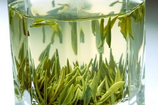 竹葉青和雀舌哪個(gè)貴，竹葉青茶貴嗎？