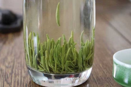 竹葉青和毛尖的區(qū)別，毛尖和竹葉青怎么分辨？