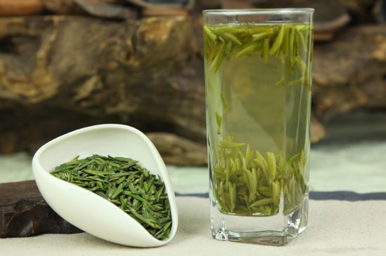 竹葉青和雀舌哪個(gè)貴，竹葉青茶貴嗎？