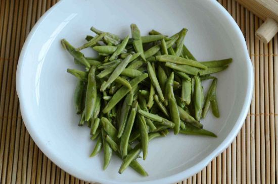 雀舌和竹葉青的區(qū)別，雀舌對比竹葉青圖片