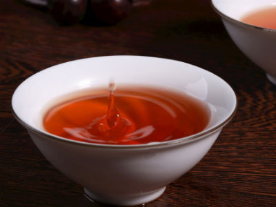 紅茶和綠茶的區(qū)別，常喝紅茶好還是綠茶好？